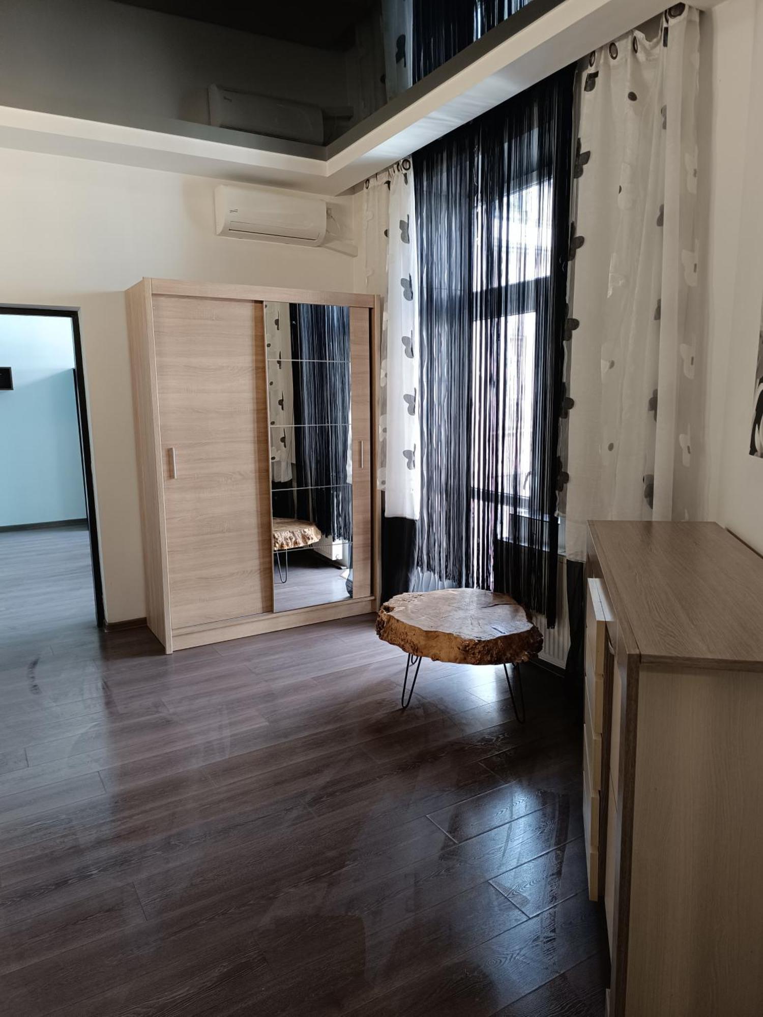 Apartments Zefir Lviv Exterior photo