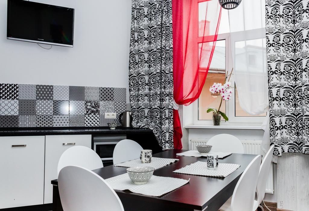 Apartments Zefir Lviv Exterior photo